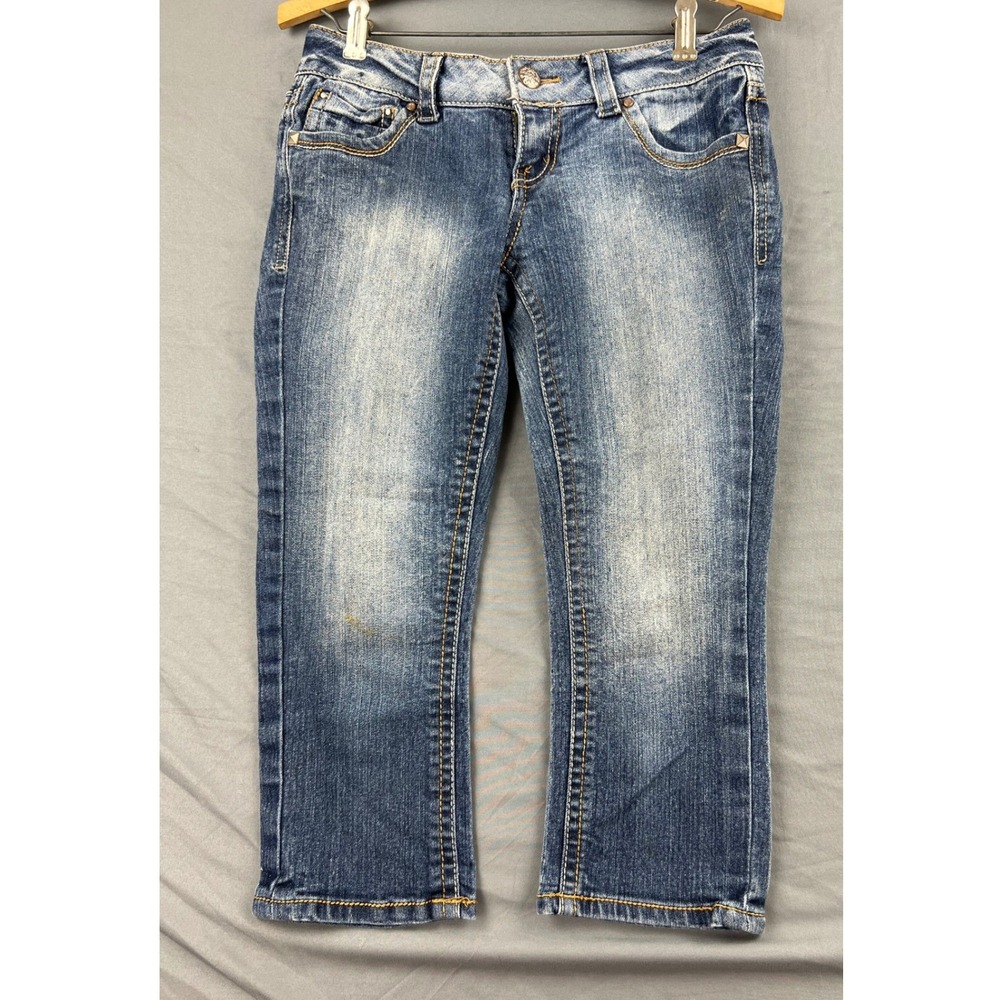 Paris Blue Capri Jeans Womens 3 Medium Wash Low Rise Studded Stretch Denim Good